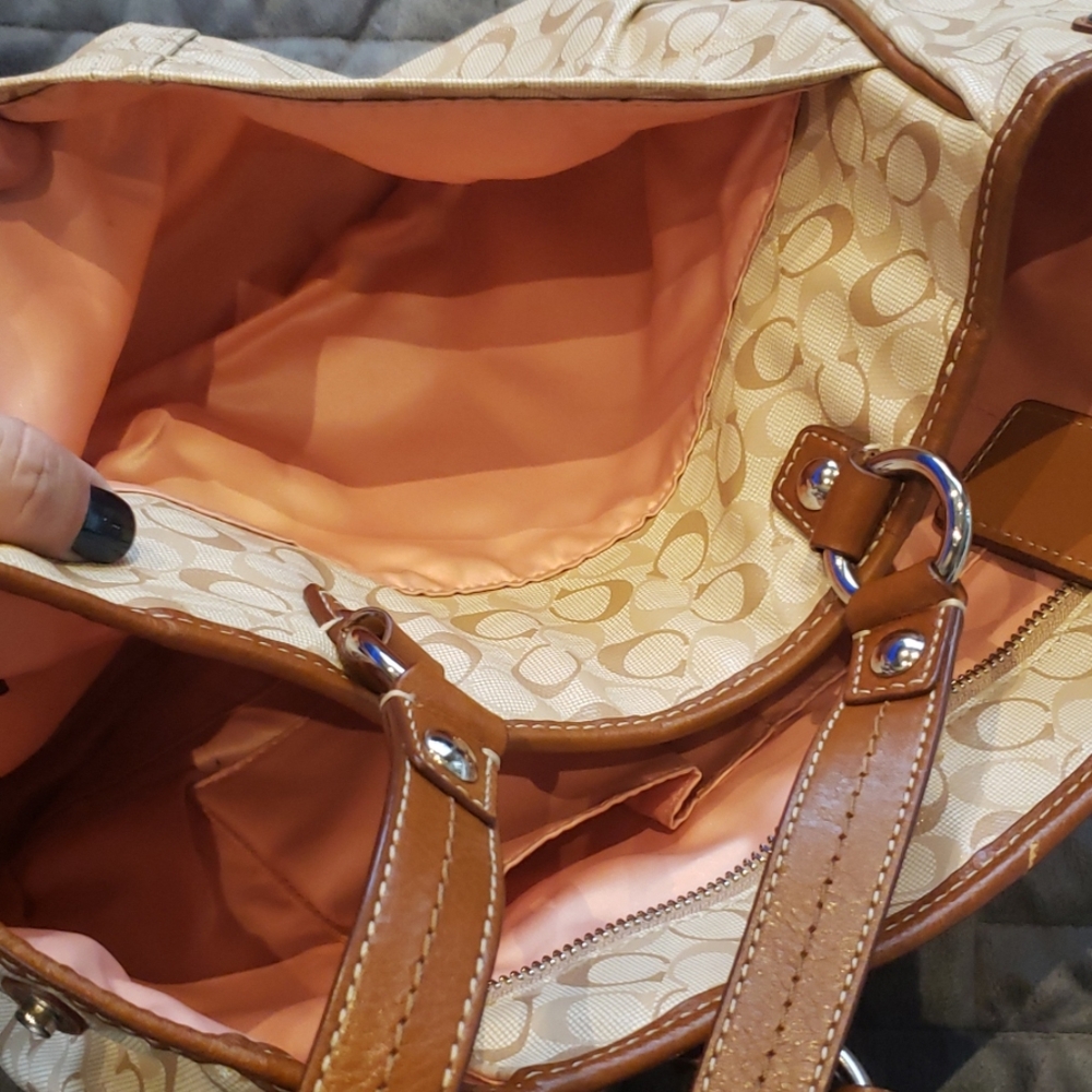 Satchel - Picture 5 of 5
